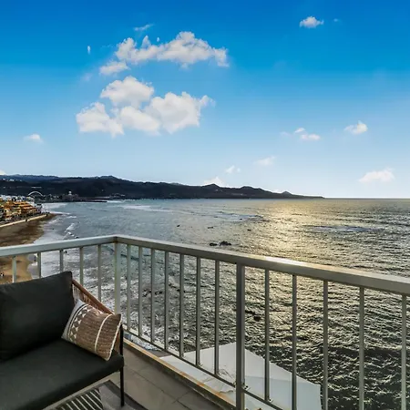 Skyline Beachfront Retreat Las Palmas