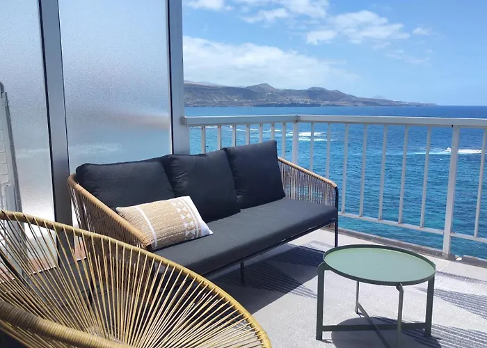 Skyline Beachfront Retreat * Las Palmas